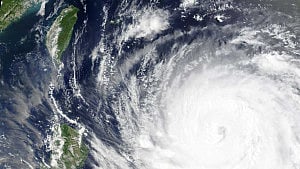 Typhoon Bavi puts north China on heavy rain alert