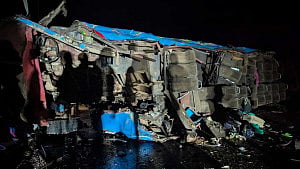 Uganda bus crash kills 20 pupils