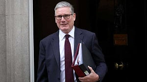 Successor can't cut foreign focus: Starmer