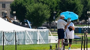 US swelters into Jul 4