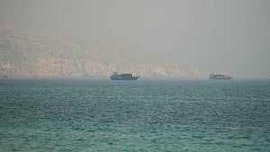 US seeks Iranian pledge to free up Hormuz