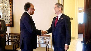 Pakistan asks US for $10bn fund after Iran mediation