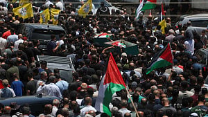 5 Palestinians killed in Israeli strike, West Bank clashes