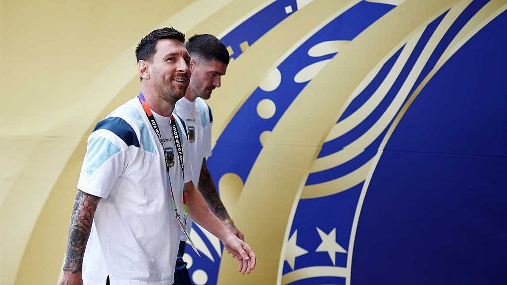 Argentina make three changes, Spain unchanged for final
