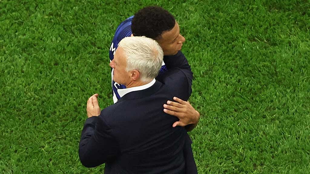 Mbappe pays tribute to 'legend' Deschamps