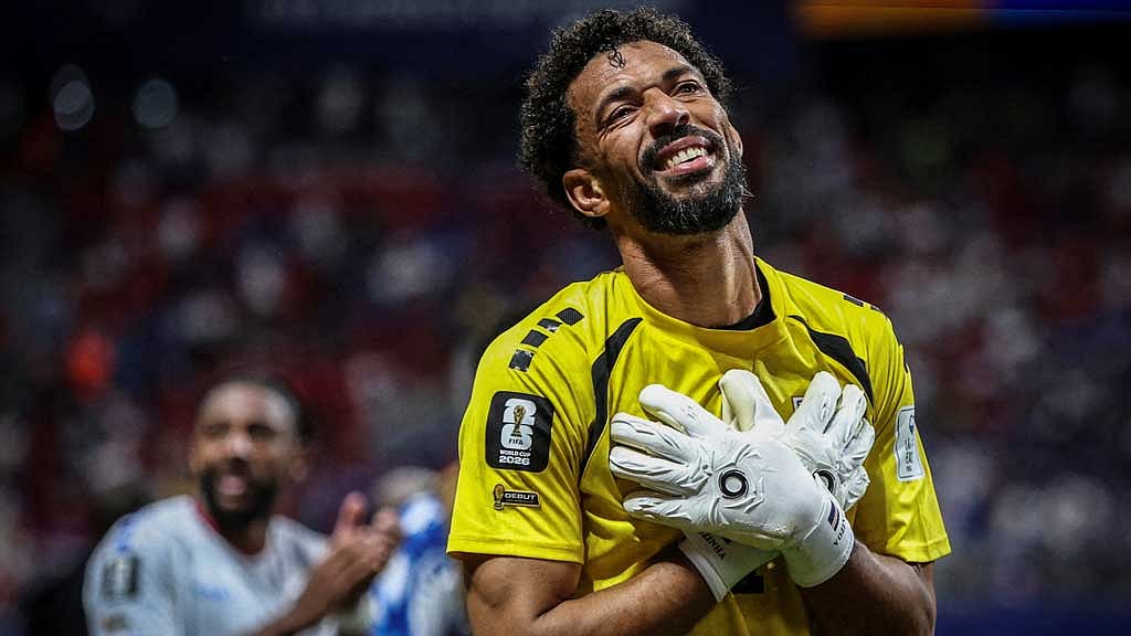 Vozinha seals Chile switch after World Cup