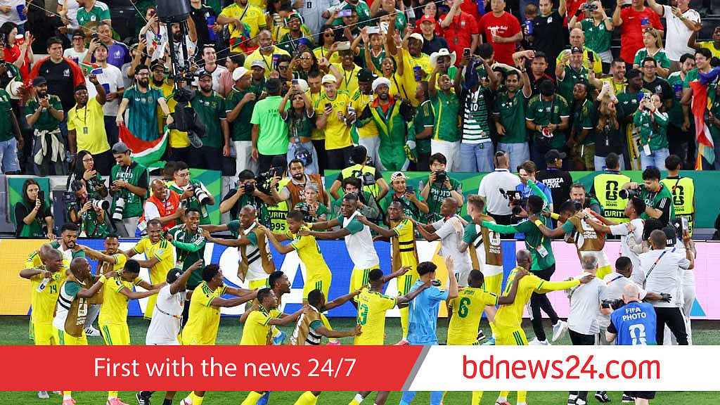 South Africa defy odds to reach World Cup last 32