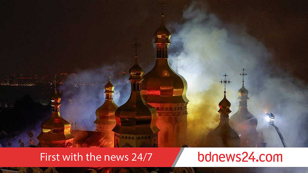 9 killed, monastery on fire as Ukraine faces major Russian attacks