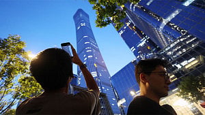 Aircraft crashes into Beijing's tallest building