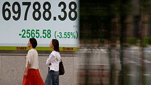Asian stocks wobble after tech-led selloff
