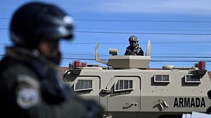 Bolivia crisis begins to ease