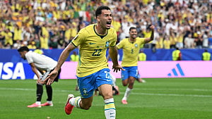 Martinelli saves Brazil in 2–1 win over Japan