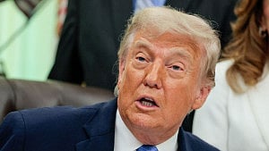 Trump threatens to attack Iran 'very hard'