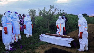 Ebola deaths top 100: Congo