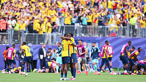 Holiday declared as Ecuador reach knockouts