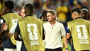 Beccacece rues Ecuador's painful late collapse