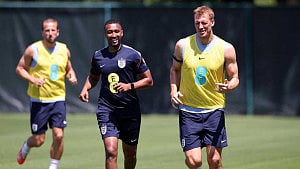 England, Ghana battle for last-32 spot