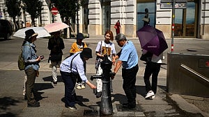 Europe wilts under killer heat