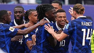 France beat Iraq as Mbappe strikes twice