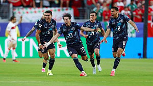 Galarza rocket sinks Turkey despite red card
