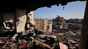 Israeli strikes kill 9 in Gaza: medics