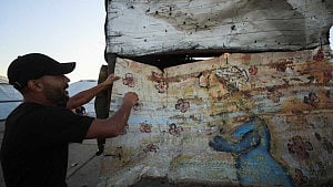Israeli strike kills 2 at Gaza seaport cafe: medics