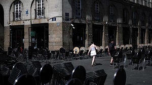 Heatwave kills 18 in France