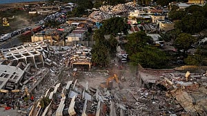 Hopes of finding more Venezuela survivors fade