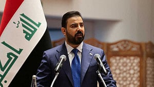 Iraq detains officials in anti-corruption crackdown