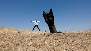 Israel seeks sway over peace talks