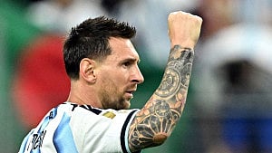 Messi sets new World Cup scoring record