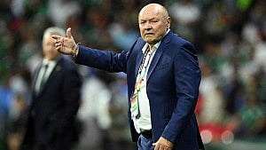 Czech coach resigns after poor campaign
