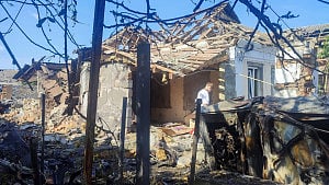 Ukraine and Russia trade overnight drone strikes: officials