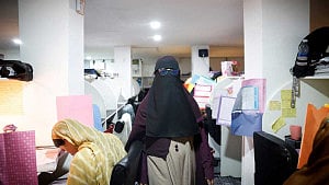Scandal-hit India med exam set for retake