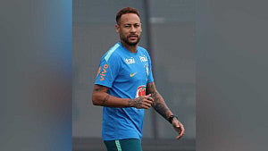 Neymar edges towards Brazil return