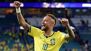 Neymar moved to tears after comeback
