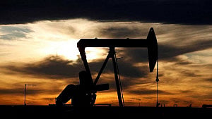 Oil prices fall 5% to 3-month low
