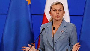 Poland to ban phones in schools, restrict pornography access