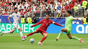 Record-breaker Ronaldo inspires 5-0 Portugal rout