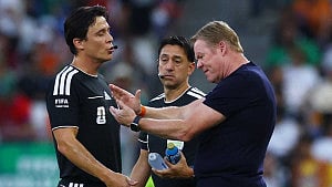 Koeman expected to quit after Dutch WC exit
