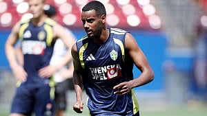 Sweden’s Isak–Gyökeres duo face stern Tunisia test