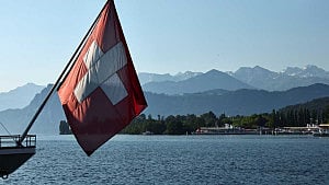 Trump envoy, Iran FM head to Switzerland