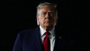 Trump blames Iran for helicopter attack
