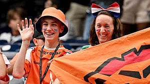 Warm WC welcome puts US in fans' hearts