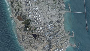 US authorises Iranian oil sales