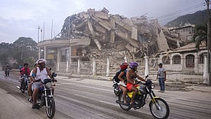 US mobilising support for Venezuela after quakes