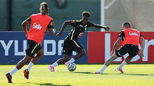 Vinicius puts Brazil glory above personal prizes