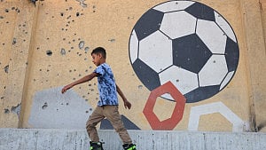 Displaced Gazans watch World Cup in ruins