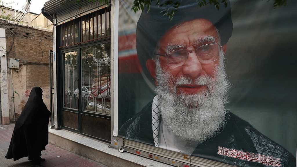 Ali Khamenei funeral from Jul 4, burial on Jul 9