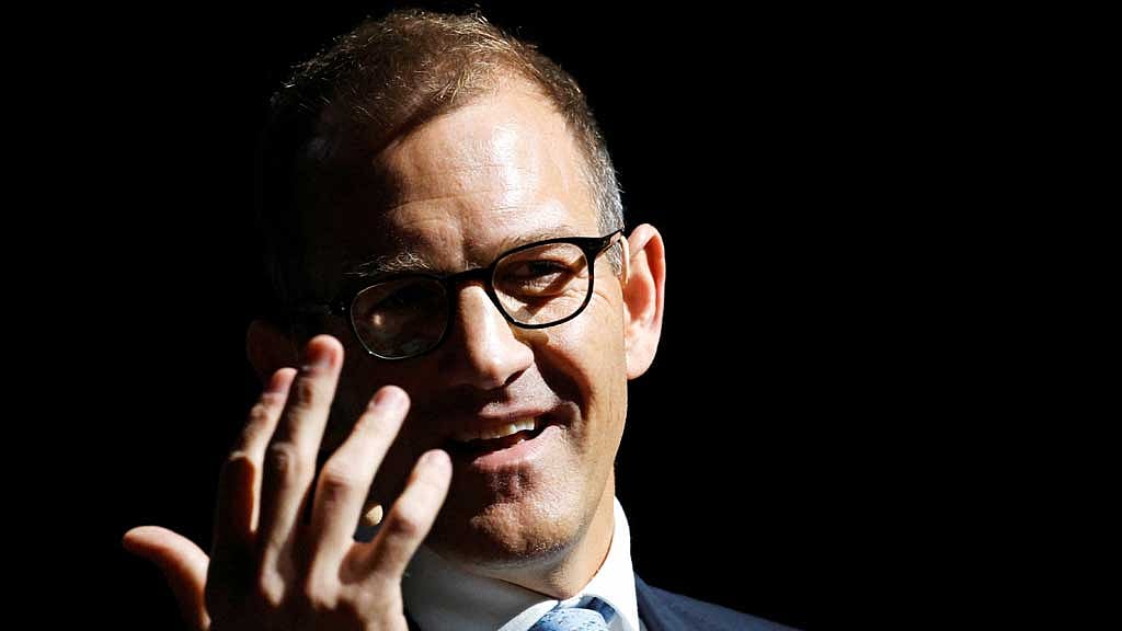 Kretinsky boosts West Ham stake to 43%